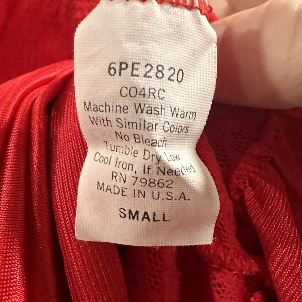 Vintage Cinema Etoile Red Lace and Satin Maxi Slip Nightgown‎ Size Small
